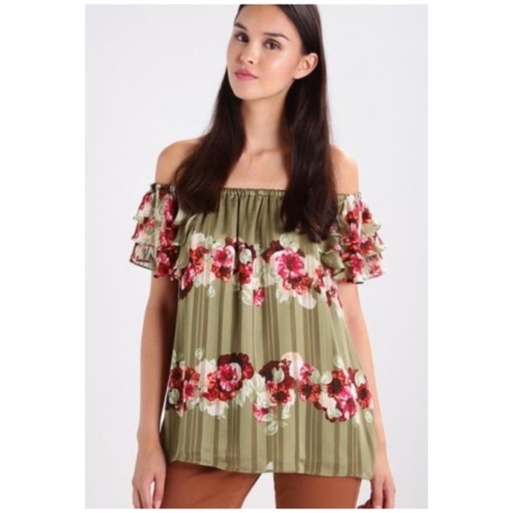 - Banana Republic Blouse XS - Picture 1 of 4